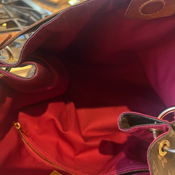 Authentic Louis Vitton Graceful MM Handbag - Picture 11 of 16